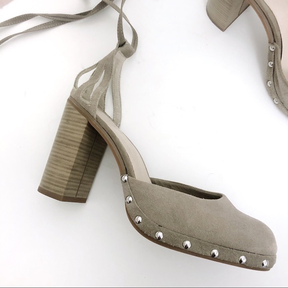 SOLD Seychelles Drift Ankle Tie Tan Suede Heels - Picture 4 of 8